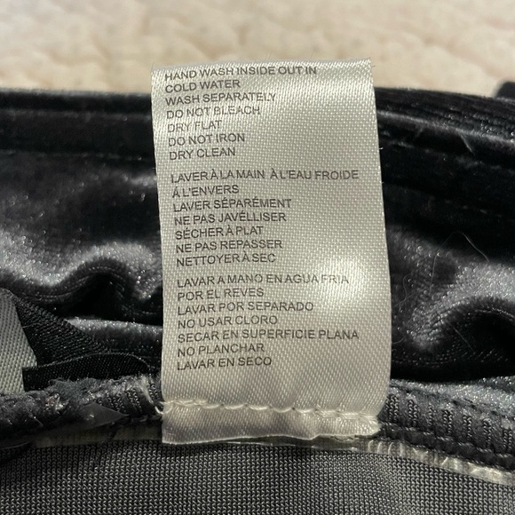 Femme by Design Velvet High-waisted Leggings in Charcoal (Blue) - Picture 4 of 11